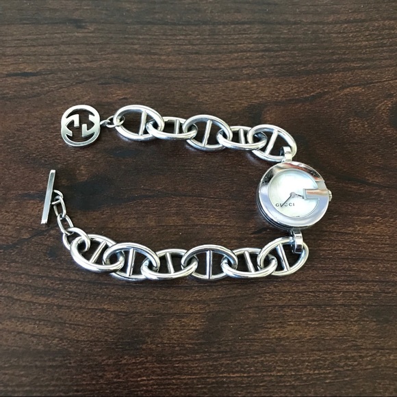 *Timeless Elegant Gucci SS Charms Bracelet Watch* - Picture 4 of 8